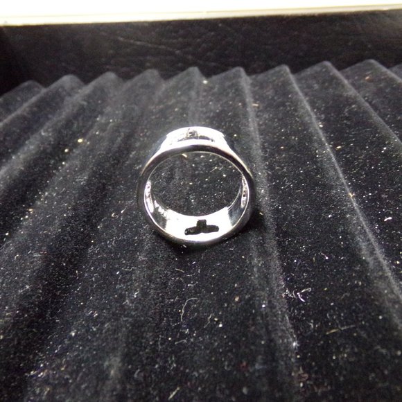 SeaWorld Whale Tail Band or ring size 7-8-9 - Picture 6 of 16
